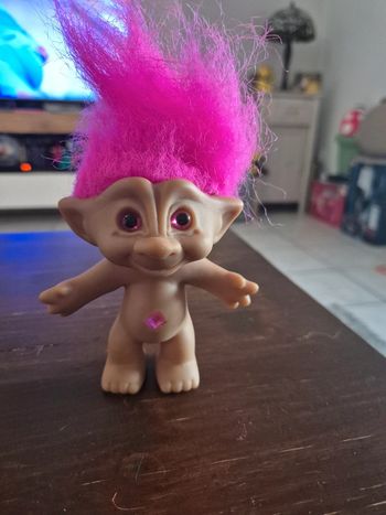 Troll ace novelty 15 cm cheveux roses