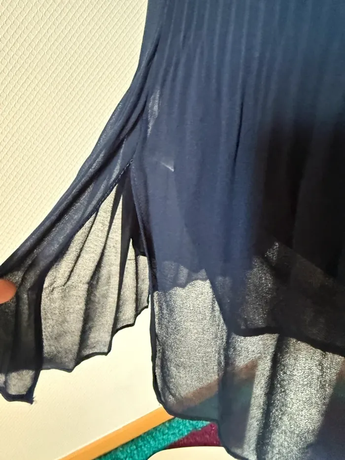 Blouse bleu marine en très bon état taille S Zara - photo numéro 4