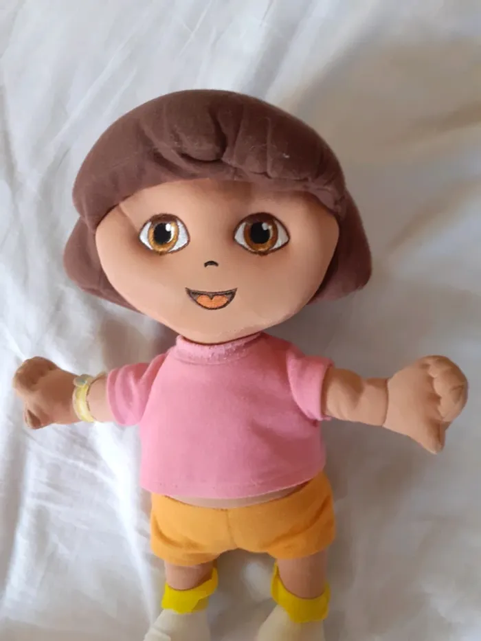 Poupée Dora