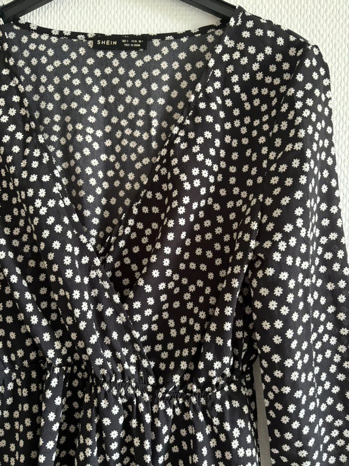 Robe à fleurs - photo numéro 2