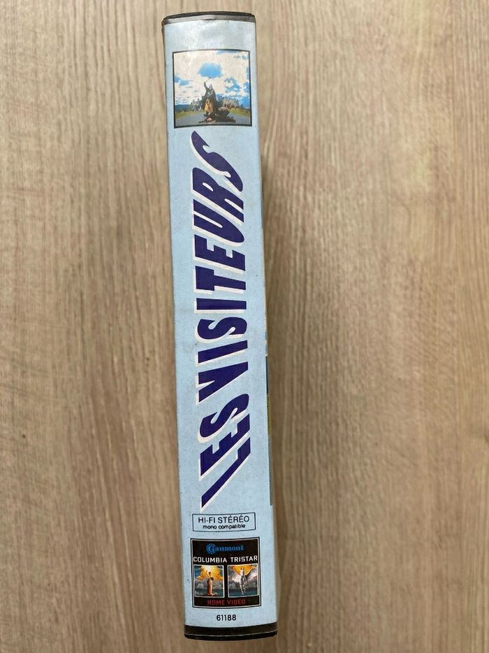 Gaumont Cinéma Les Visiteurs Cassette Vidéo VHS Vintage Cinéma Collection Exclusive - photo numéro 4