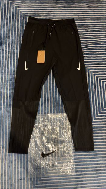 running Nike AeroSwift 