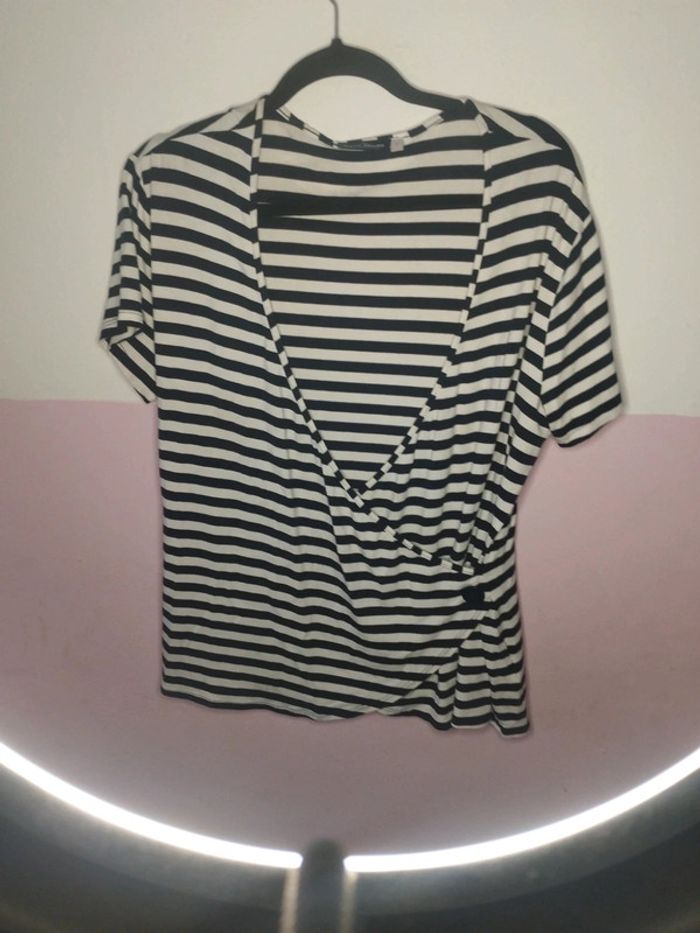 T-shirt taille L marque sixth sense