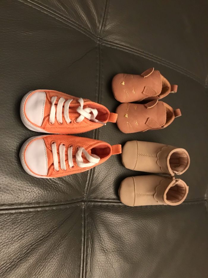 Lot chaussures bébé - photo numéro 2