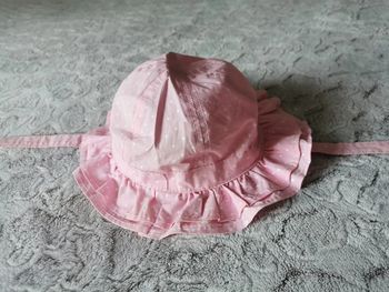 Chapeau rose à pois blanc en coton bébé t48 cm
