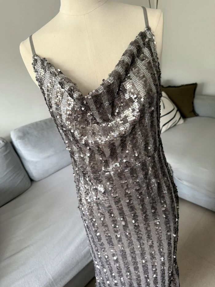 Robe de soirée à sequins - photo numéro 3