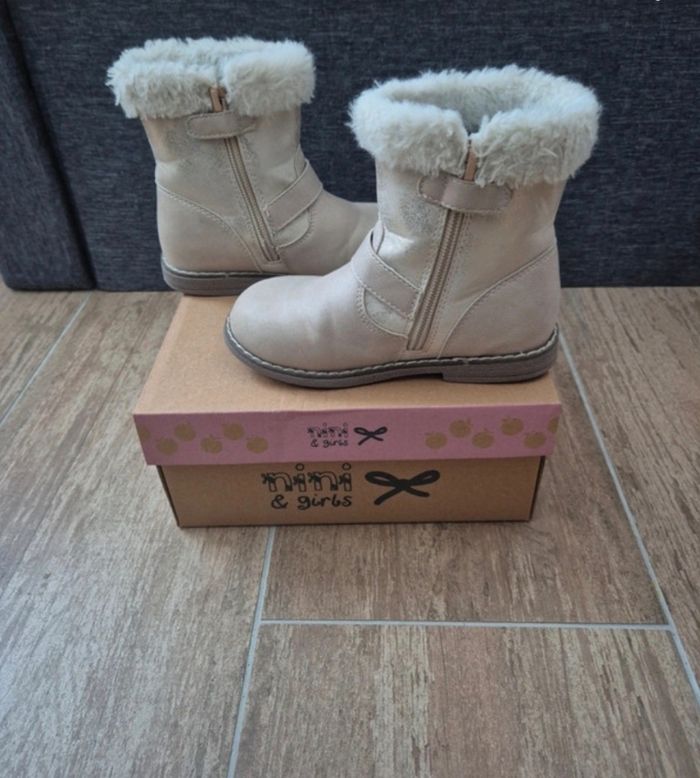 Bottes fourrée pointure 27 - photo numéro 4