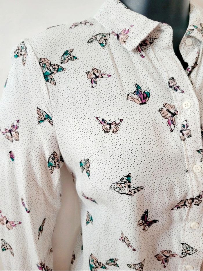 Chemisier chemise coton blanche
papillon multicolores Zara taille
XS 34 - photo numéro 2