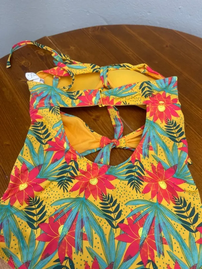 Maillot de bain neuf kiabi taille S - photo numéro 4