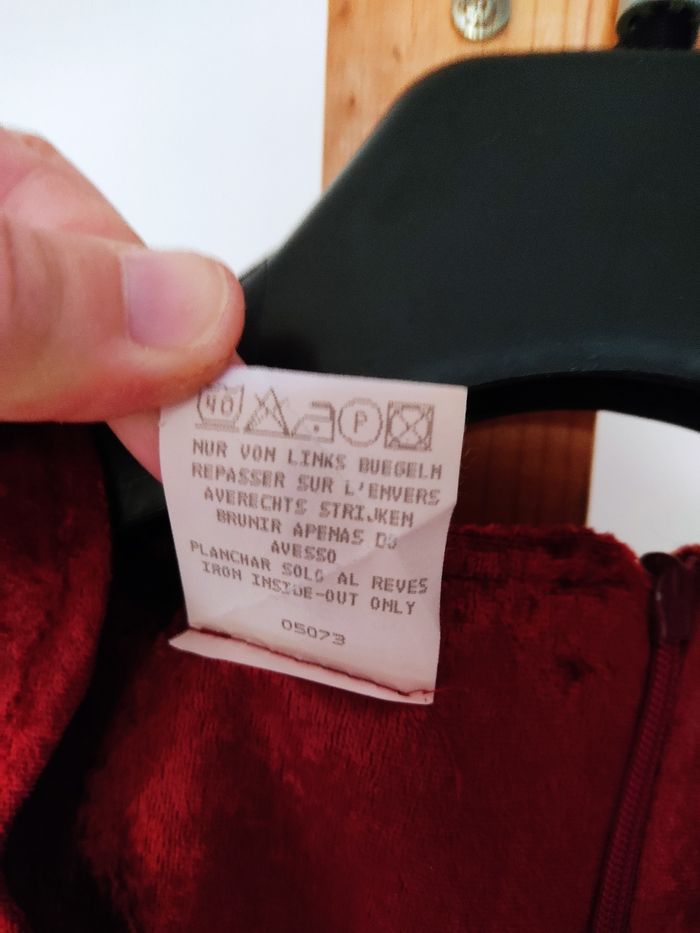 Robe cintrée aspect velours en 38 - photo numéro 4