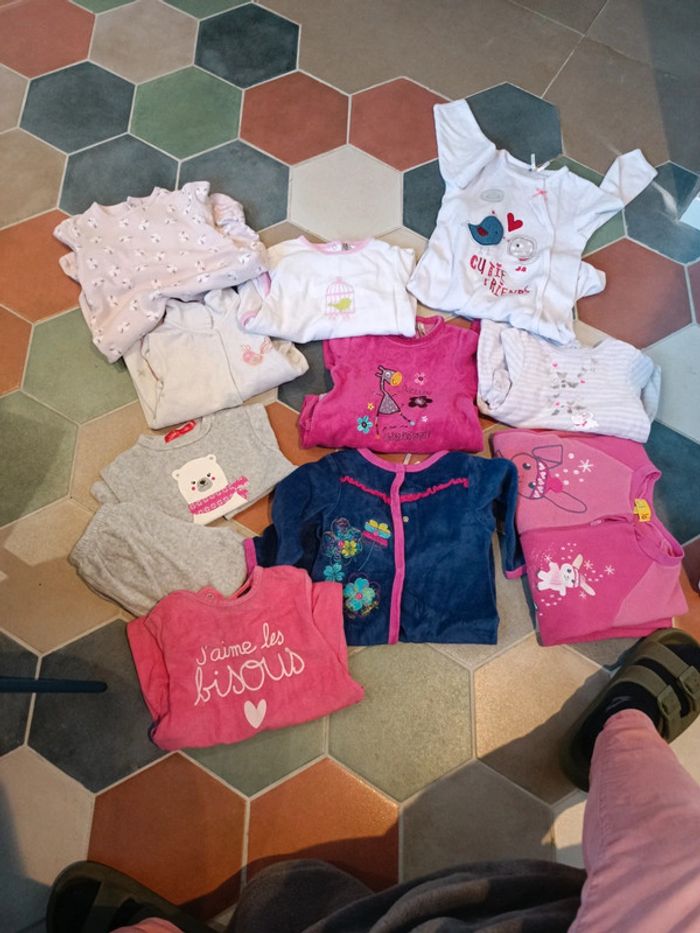 Lot pyjamas 12 mois