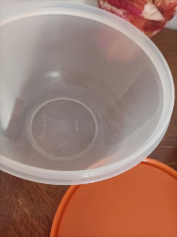Lot 2 Saladiers Tupperware - photo numéro 3