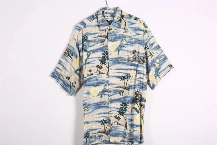 Magnifique chemisette vintage 80's en rayonne motif fleurs des îles (#240183)