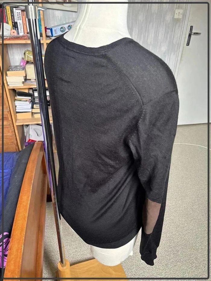 Pull léger col en v taille 38 marque devred - photo numéro 2