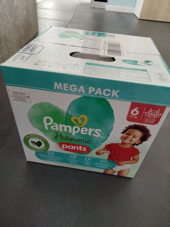 56 couches  Pampers harmonie pants  taille 6