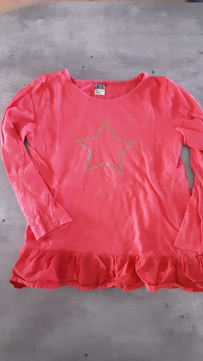 Lot hauts fille 8ans - photo numéro 2