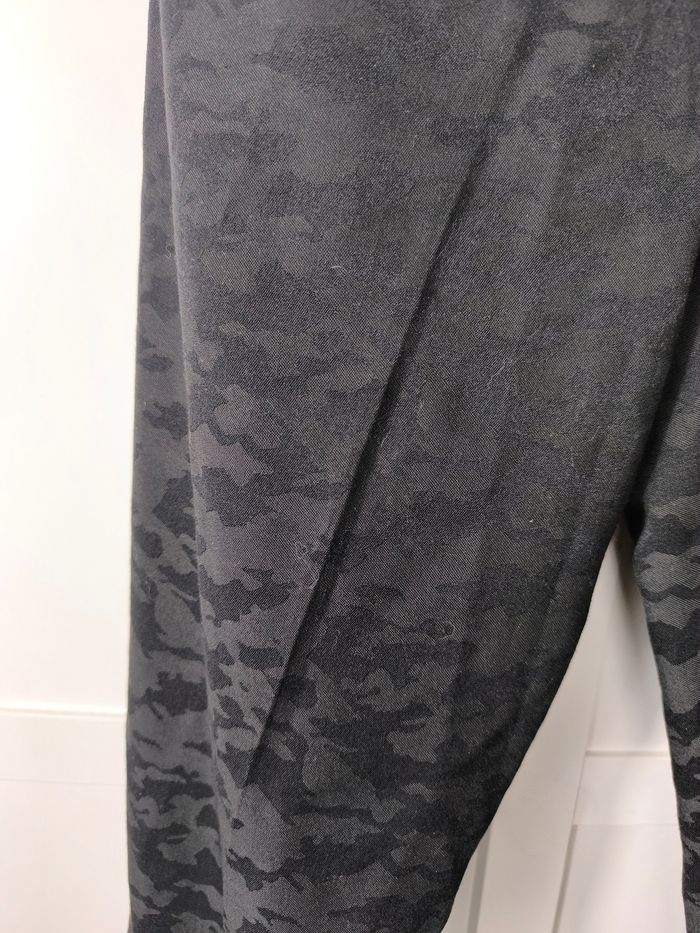 Pantalon Zara man édition limitée CAMO - photo numéro 2