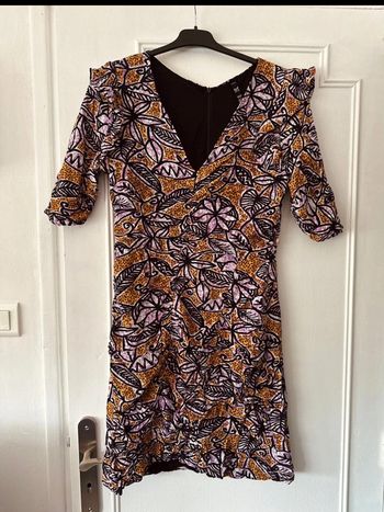 Robe manches courtes froncée imprimés colorés taille L ZARA