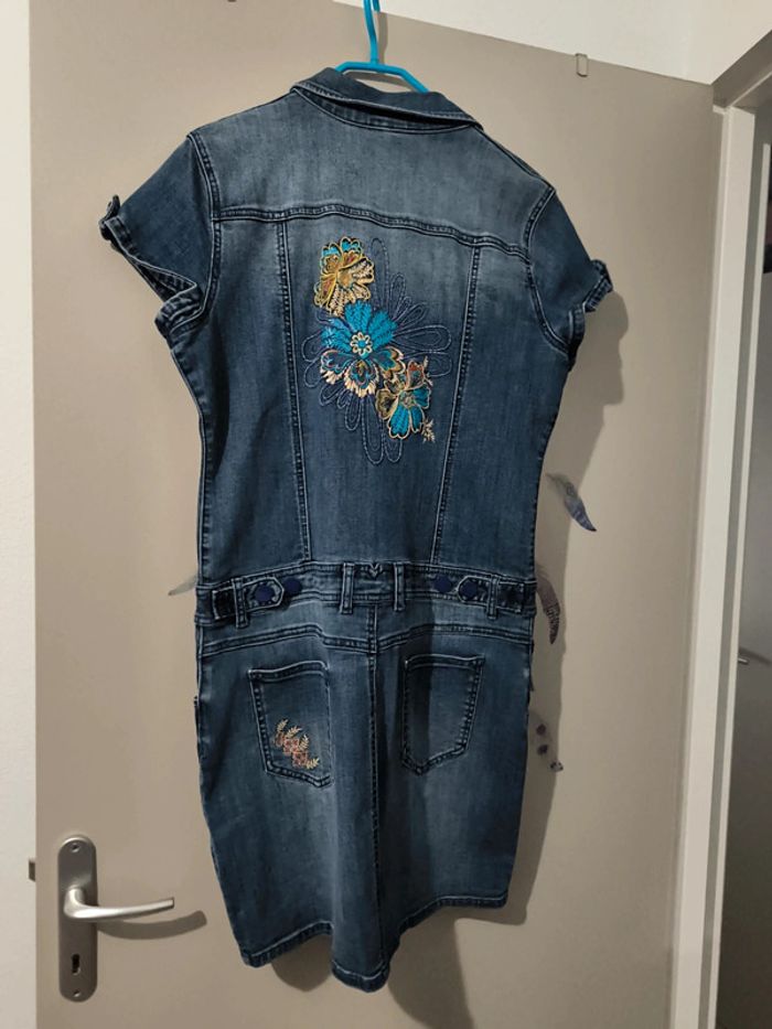 Magnifique robe en jean Desigual 44 - photo numéro 2