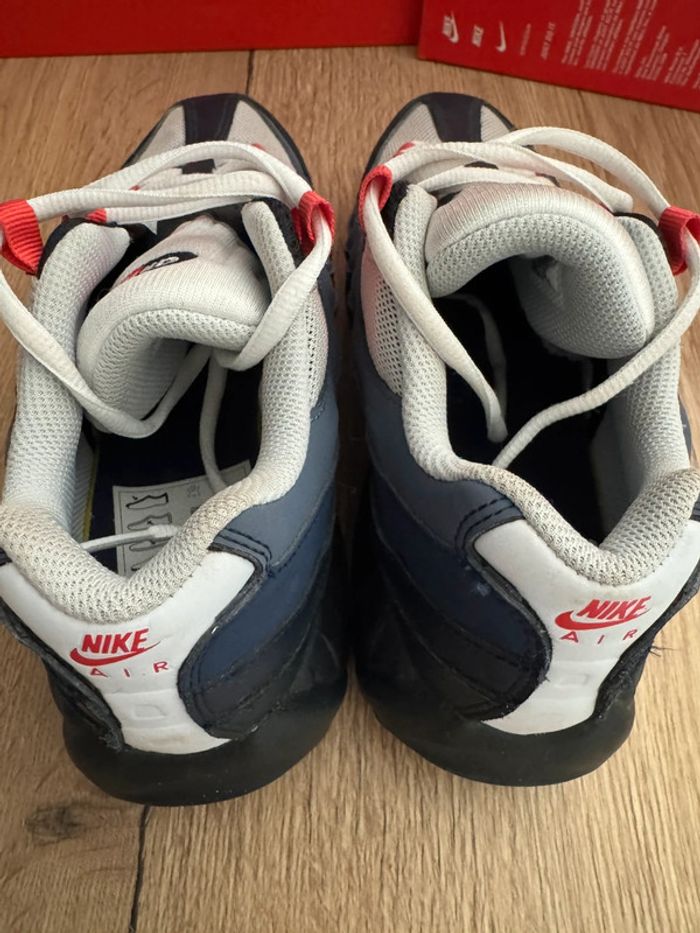 Baskets Nike air Max 95 pointure 39 comme neuves - photo numéro 11