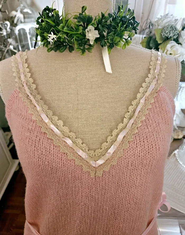 Haut top pull rose ruban dentelle La Redoute Taille 42/44 (40) Neuf - photo numéro 2