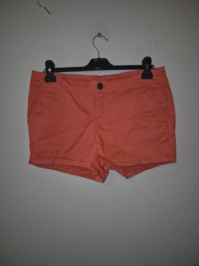 Short Tex woman