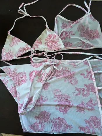 Bikini + tenue taille XL neuf