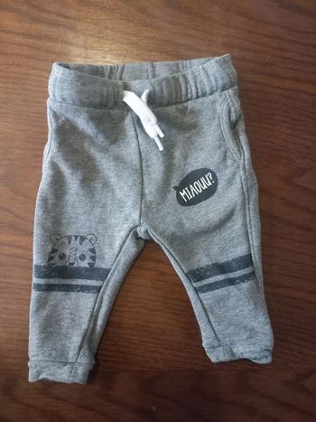 Pantalon gris "miaou" 6 mois kiabi