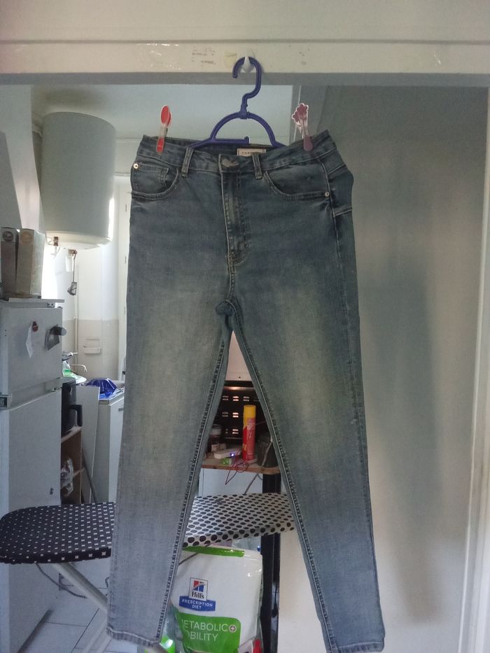 Jean de femme . marque Pimkie taille 40 - photo numéro 3