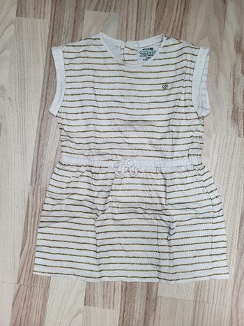 Robe blanche et doré