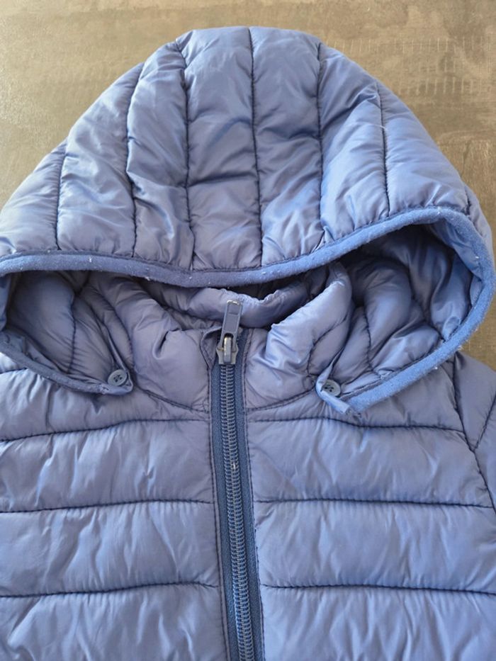 Veste bleu à capuche - photo numéro 2