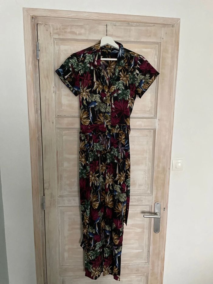 Combinaison à motif floral