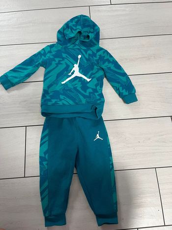 Ensemble Jordan 18 mois