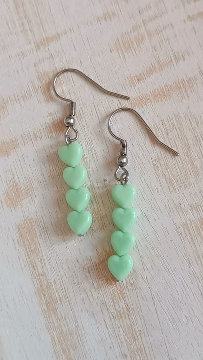Jolie paire de boucles d'oreilles