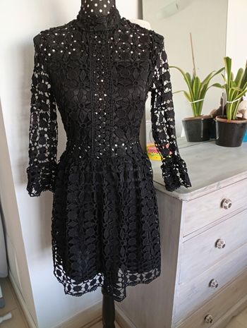 Robe noire. Eilly Bazar 36 
