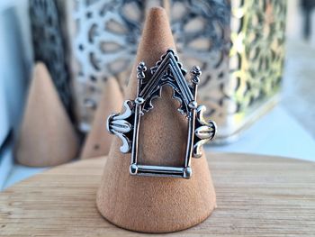 Bague Ouverte Argenté Ajustable Motif Porte Gothique