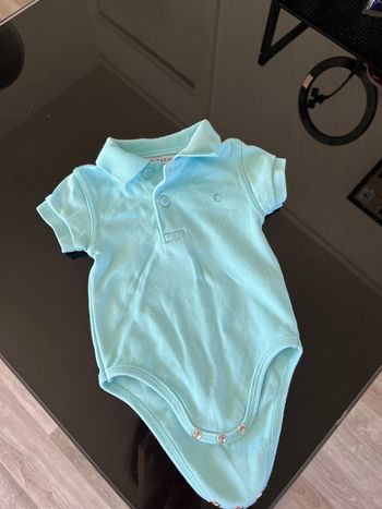 Petit body bleu style polo 3 mois