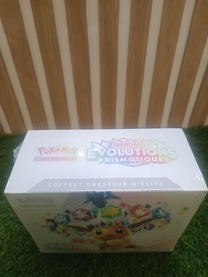 Coffret pokémon écarlate et violet évolutions prismatiques - photo numéro 2