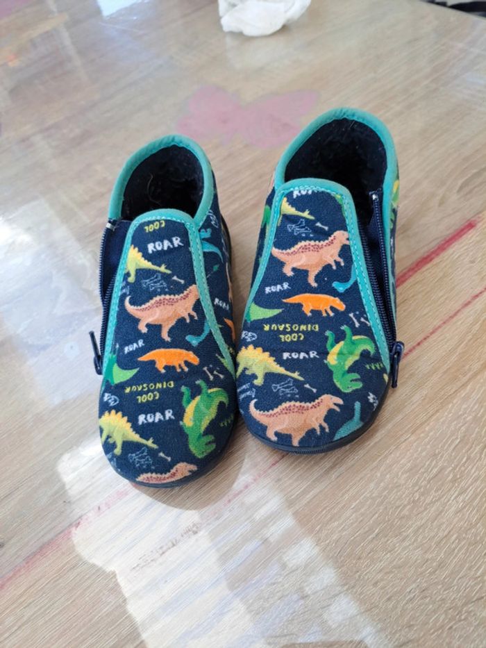 Pantoufle dinosaures
