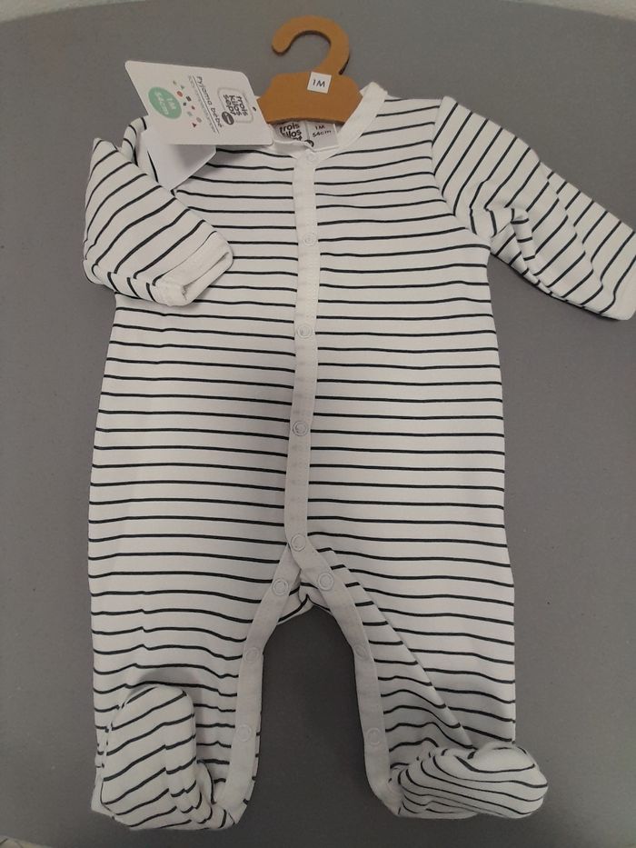 Lot de pyjamas neufs - photo numéro 6