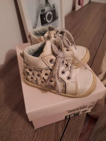 Chaussure blanche p19