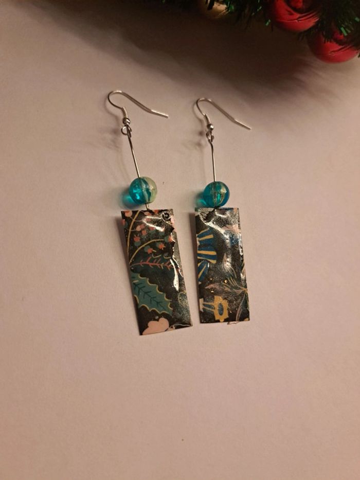 Boucles d'oreilles pendante multicolore légère - photo numéro 5