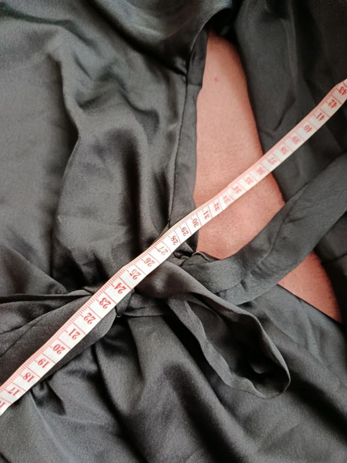 Haut noir satiné taille 38 - photo numéro 5