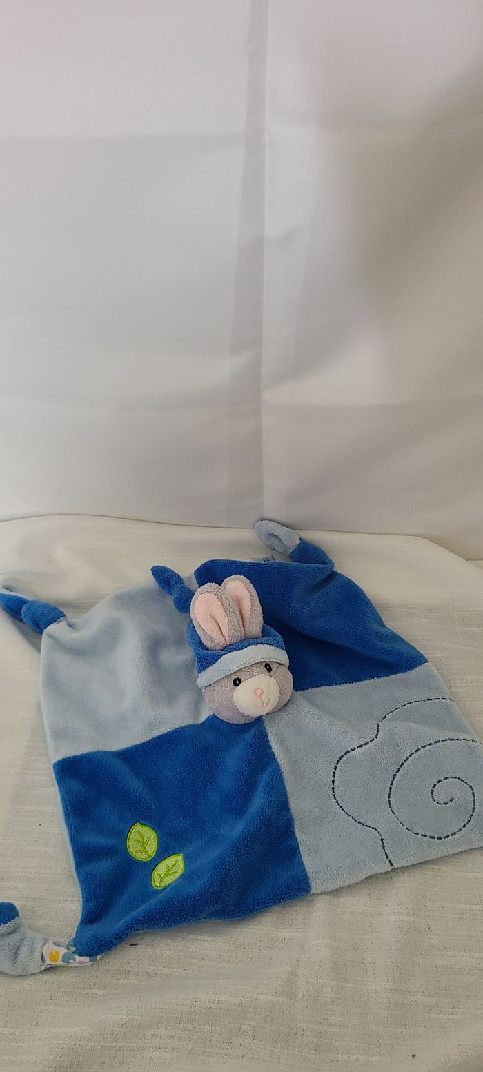 Doudou plat lapin GIPSY bleu feuilles vertes - photo numéro 2