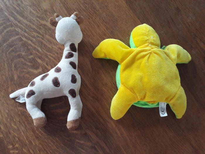 Peluches , doudou : Sophie la girafe Vulli , Tortue - photo numéro 2