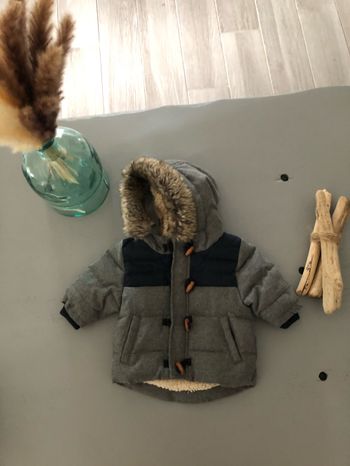 Blouson tape à l œil 3 mois parfait état