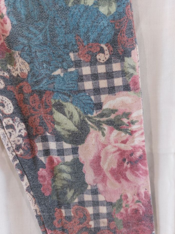 Pantalon noir motif fleur multicolors taille 2 ans/24 mois - photo numéro 3