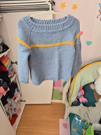 Pull garçon fait main taille 4 ans