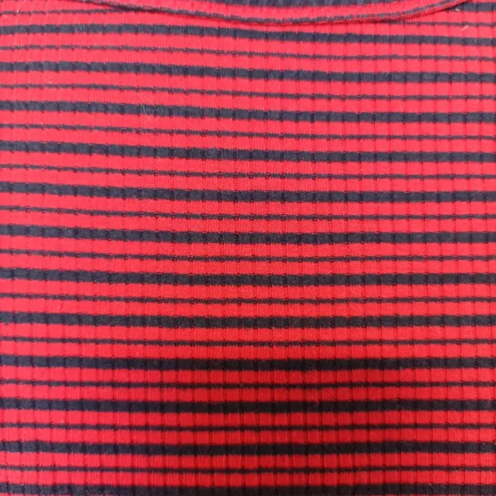 Top court Kiabi taille 34 🩵 - photo numéro 4