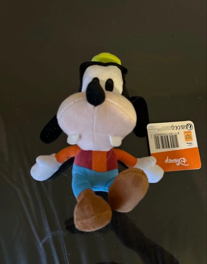 Peluche Goofy disney- neuve avec étiquette